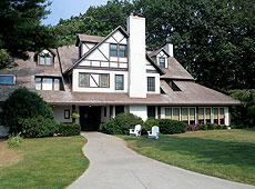 HawksHead Inn & Restaurant - Michigan Golf Resort